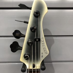 1980’s Stinger SBL-10 bass C.F. Martin & Co