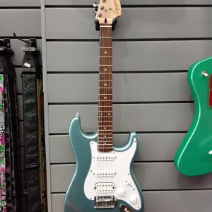 Squier Affinity Stratocaster Junior HSS – Ice Blue Metallic