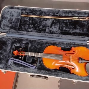 Meridiem PM Violin 4/4 w/ case & bow