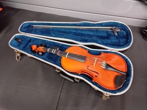 2002 Erich Pfretzschner 1/2 Violin w/ case& bow